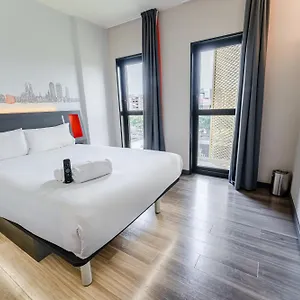 Otel Easyhotel Barcelona Fira **